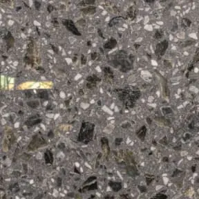 Terrazzo gris à granulats de pierres semi-précieuses, aux reflets dorés