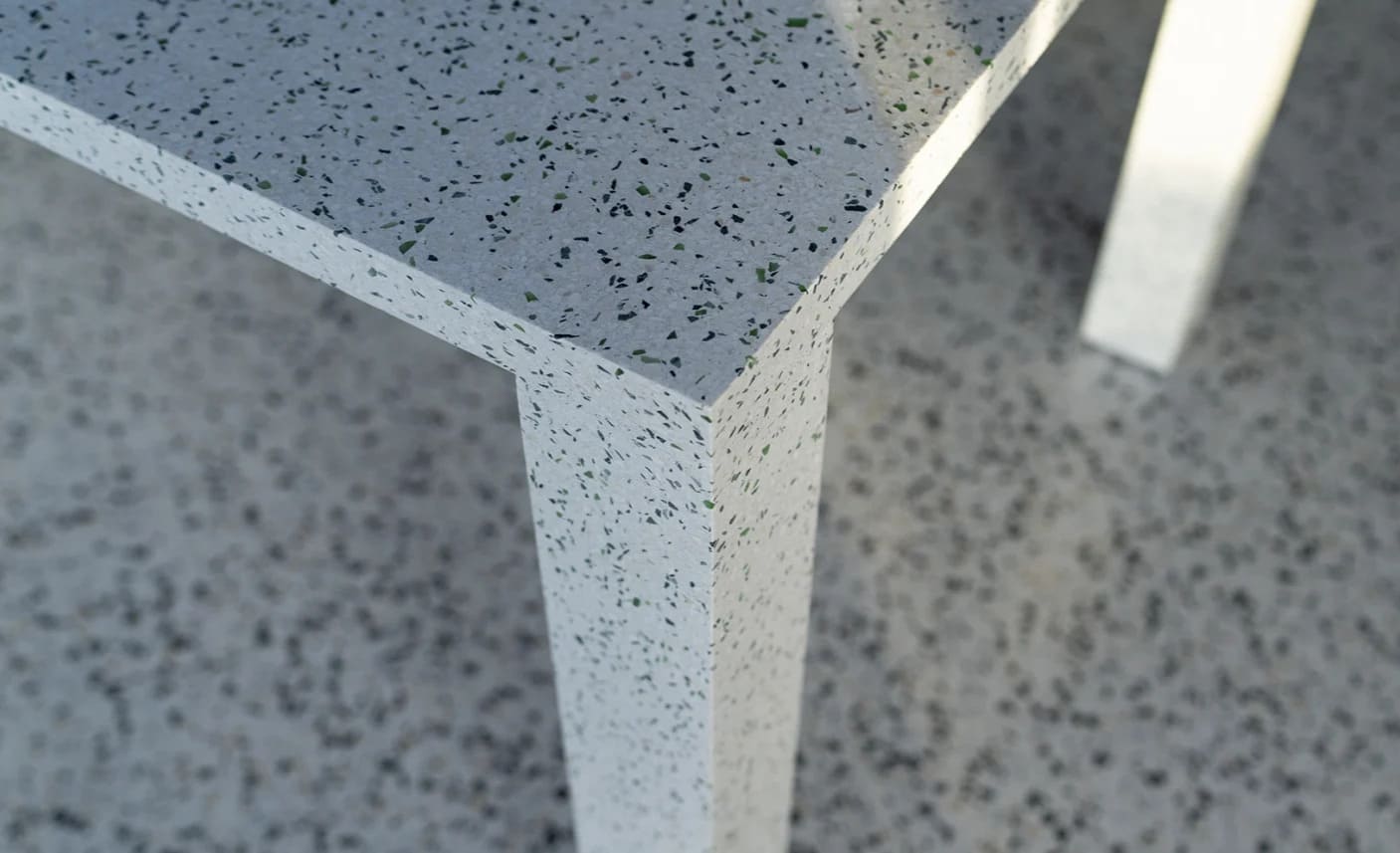 Table Line® AdLucem - Table durable en béton minéral poli