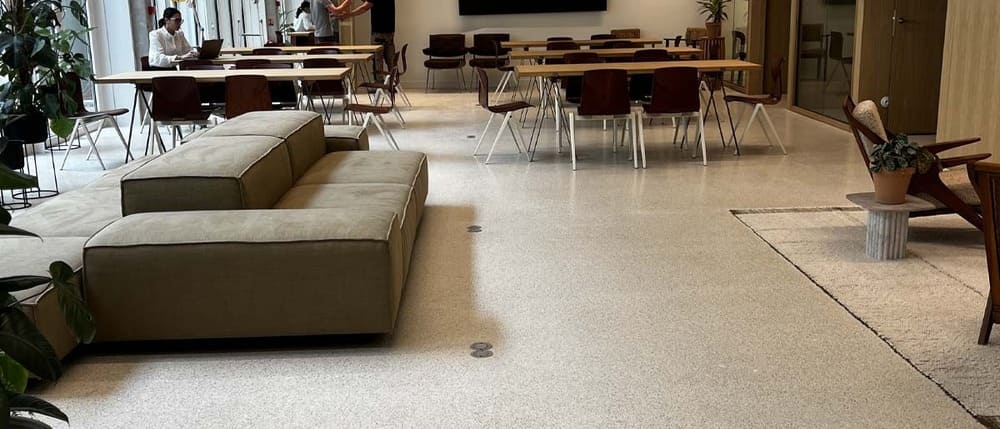 Projet siège bureaux terrazzo